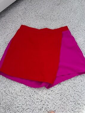 TCEC Colorblock Red and Fuchsia Womens Shorts Womens Size Medium